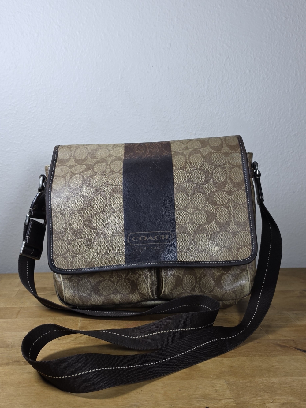 Coach Voyager Signature Heritage Stripe Messenger Bag – F70201